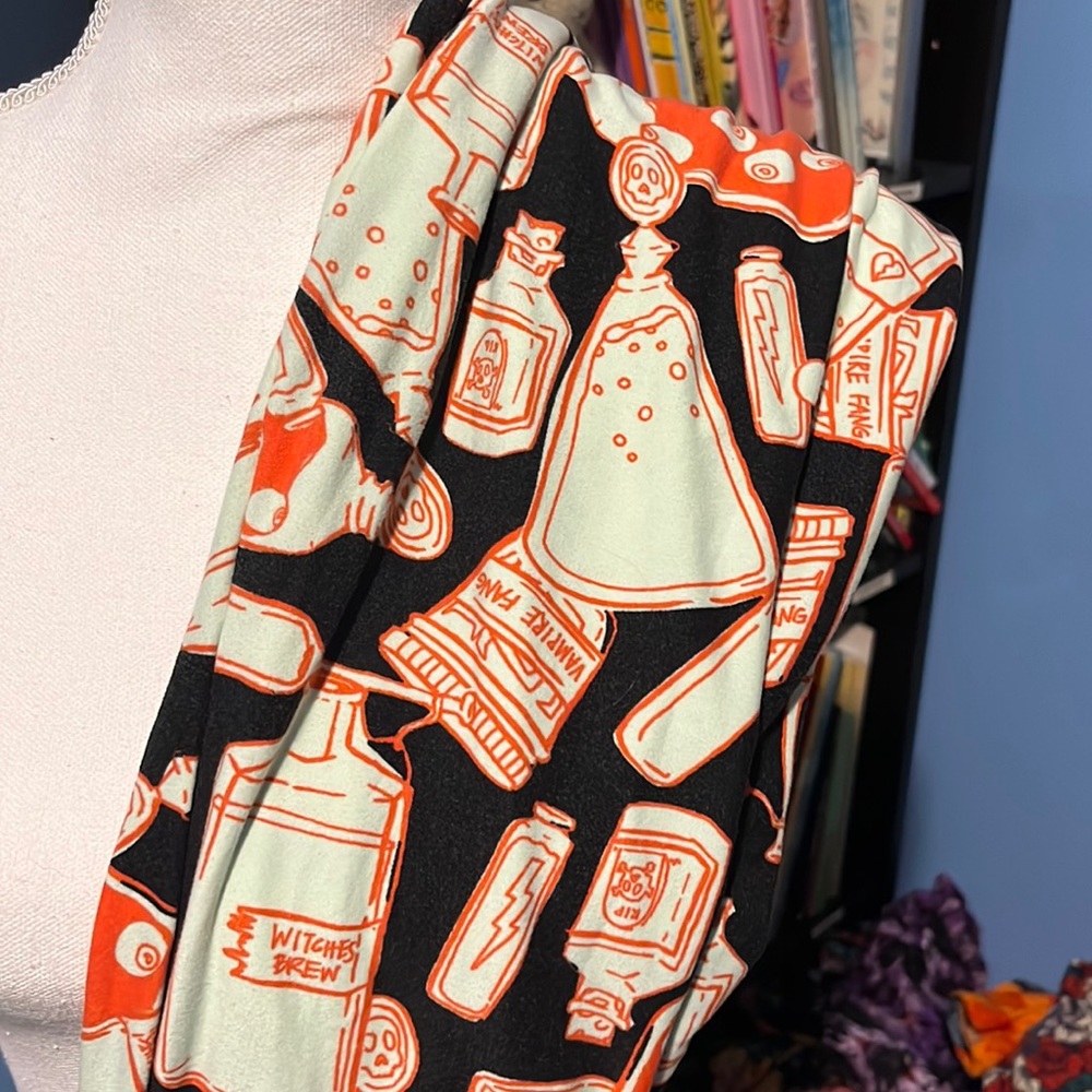 Lularoe Halloween Eyeballs and Poison Bottles OS